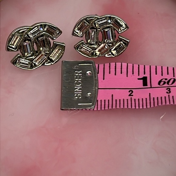 CHANEL EARRINGS - Picture 5 of 6